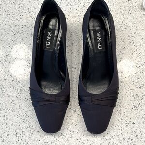 Van Eli Navy Blue Pumps Sz 10 M